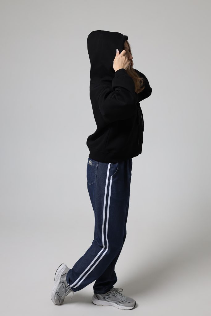 Худі жіночій скорочений oversize 44-50 чорний (86301bl)